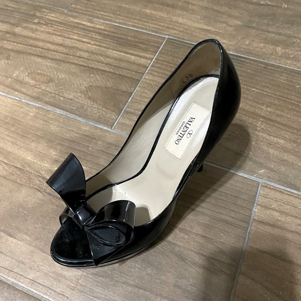 Valentino patent peep toe